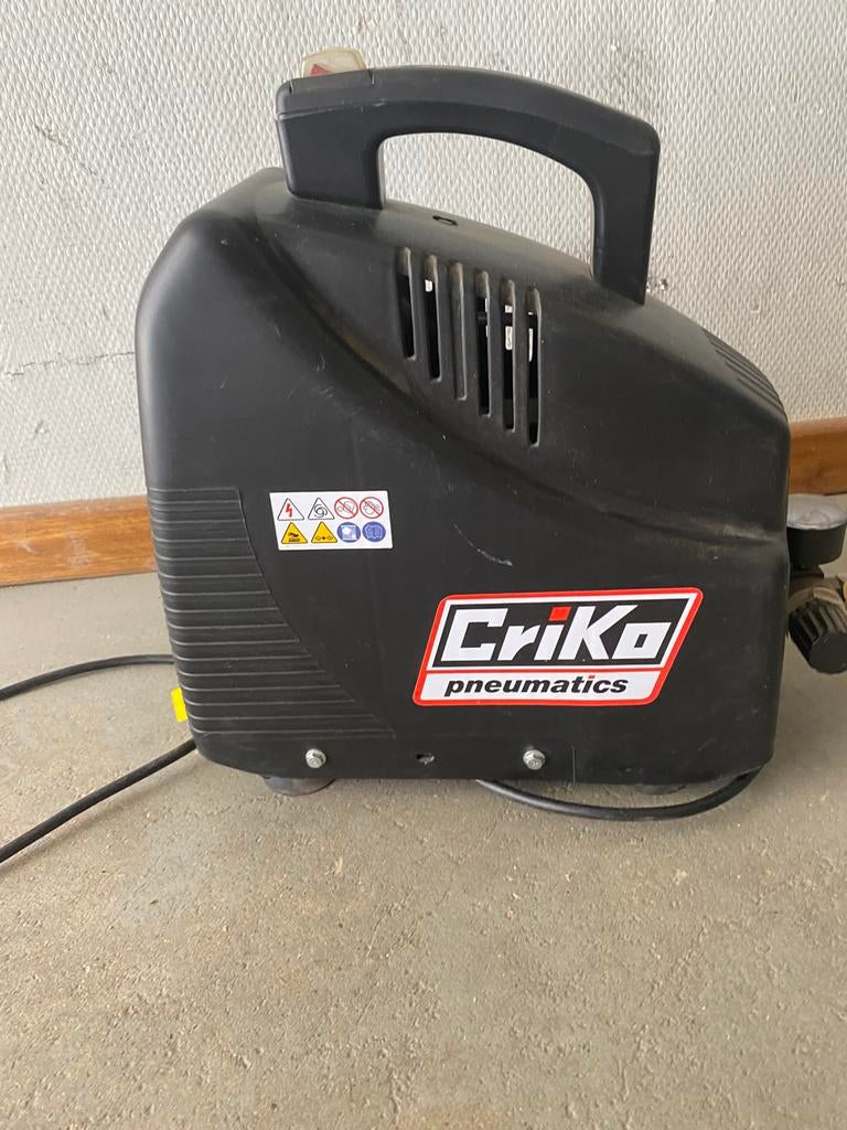 Zo goed  CriKo Compressor + Ongebruikte 7-delige Kit, Ophalen, Zo goed als nieuw, Olievrij