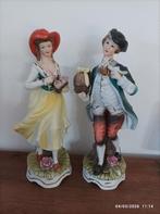 2 figurines en biscuit, Enlèvement