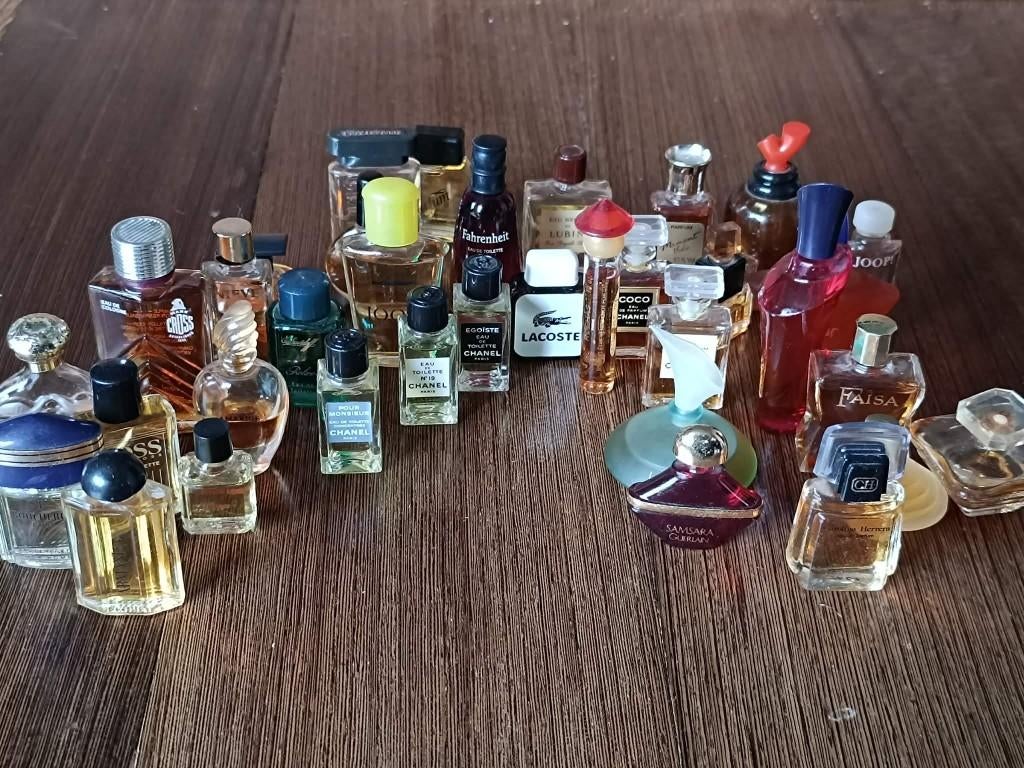 MINI PARFUMFLESJES, Ophalen, Gebruikt, Miniatuur, Gevuld