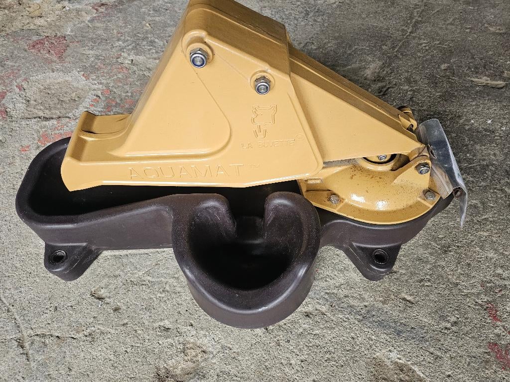 Abreuvoirs à bétail,pompes de prairie, Articles professionnels, Agriculture | Aliments pour bétail, Enlèvement