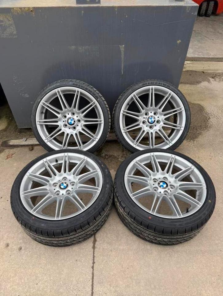 Style 225 19inch breedset, Auto-onderdelen, Banden en Velgen, Band(en), Winterbanden, Ophalen