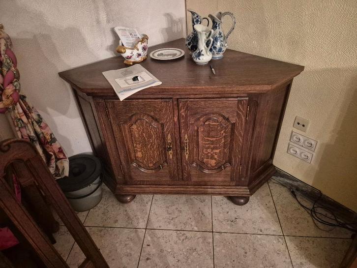 Meuble d'angle bas (encoignure) en chêne massif, Huis en Inrichting, Kasten |Televisiemeubels, Zo goed als nieuw, 100 tot 150 cm