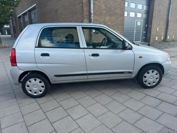 La Suzuki Alto 2005 obtient un nouveau MOT et une nouvelle p, Autos, Suzuki, Particulier, Alto, Enlèvement