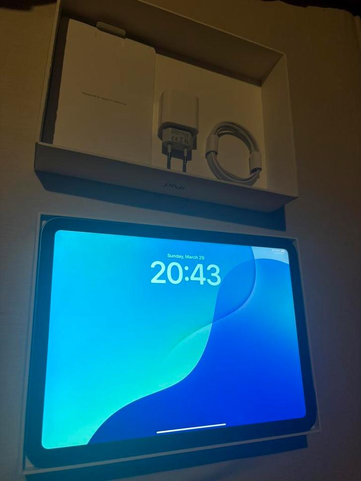 iPad 10th Generation 64GB – Perfecte staat + doos & lader, Computers en Software, Apple iPads, Gebruikt, Apple iPad, Wi-Fi, 11 inch