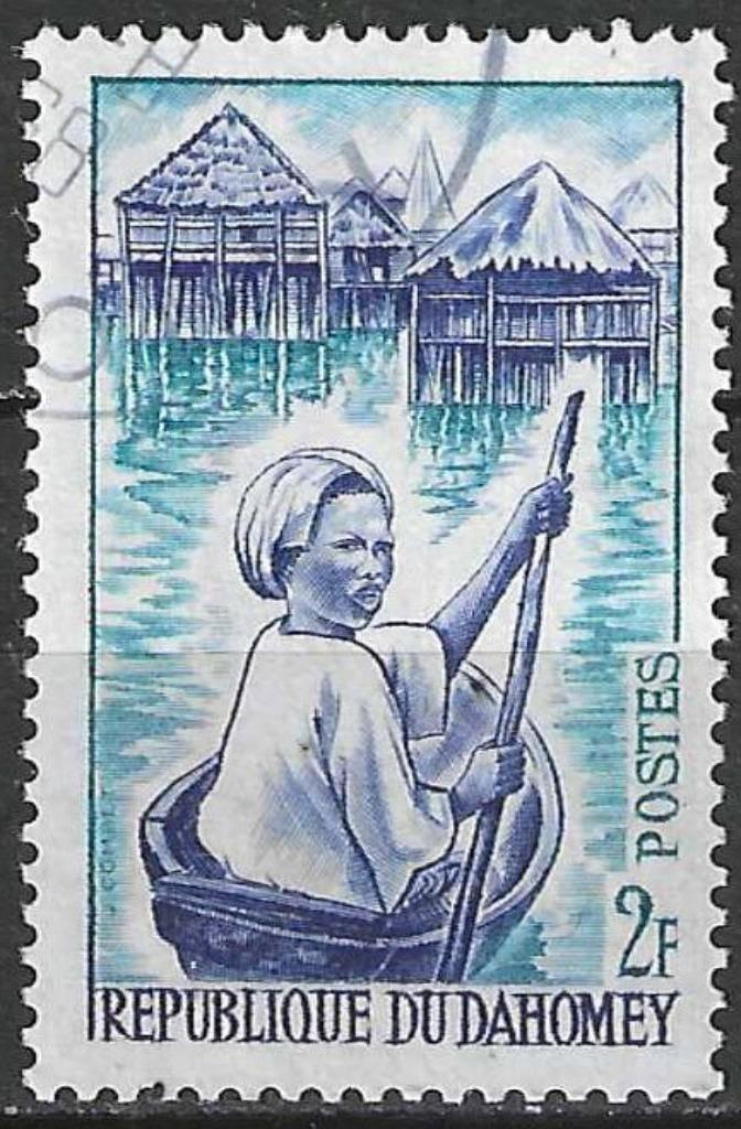 Dahomey 1963 - Yvert 179 - Lokale types - Kanovaarster (ST), Postzegels en Munten, Postzegels | Afrika, Gestempeld, Verzenden