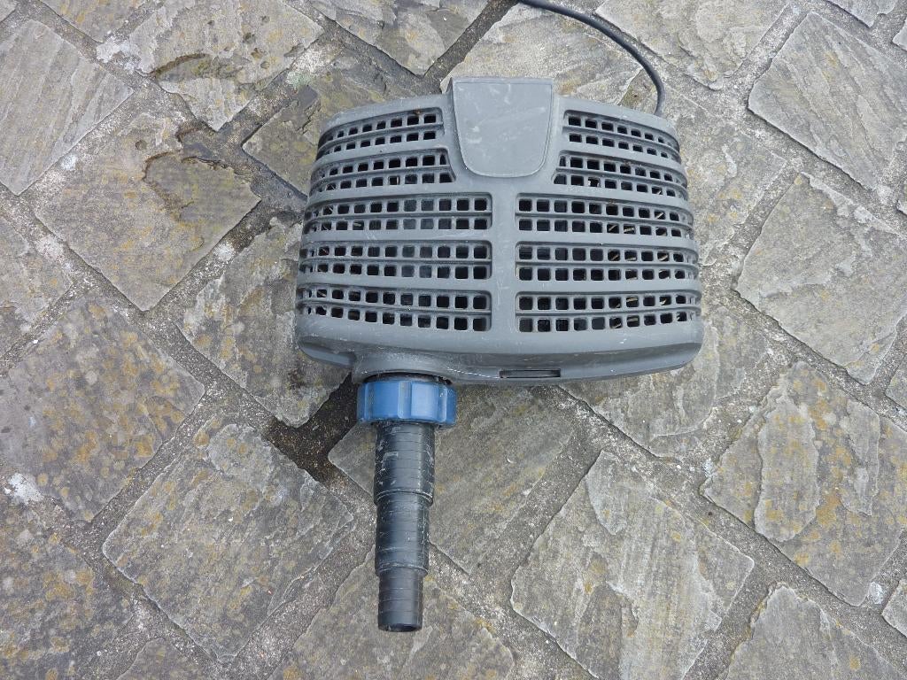 Pompe d'étang bassin Pompe à eau Oase économique, Jardin & Terrasse, Enlèvement ou Envoi, Utilisé, Pompe de bassin