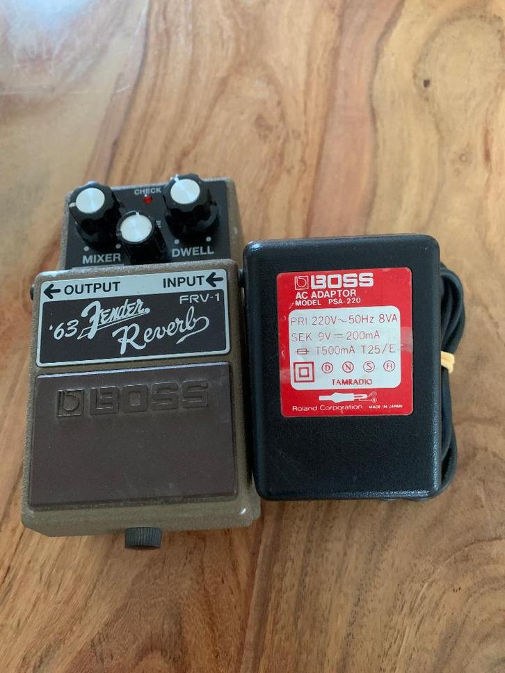 Boss Fender 63 reverb + Boss 9v adapter, Muziek en Instrumenten, Effecten, Gebruikt, Reverb, Ophalen of Verzenden