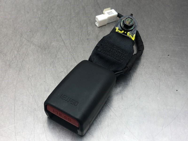 BOUCLE DE CEINTURE CENTRE ARRIÈRE Kia Sportage (NQ5), Utilisé, Kia