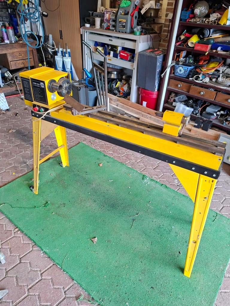 Houtdraaibank met beitels, Ophalen, Nieuw, Houtdraaibank