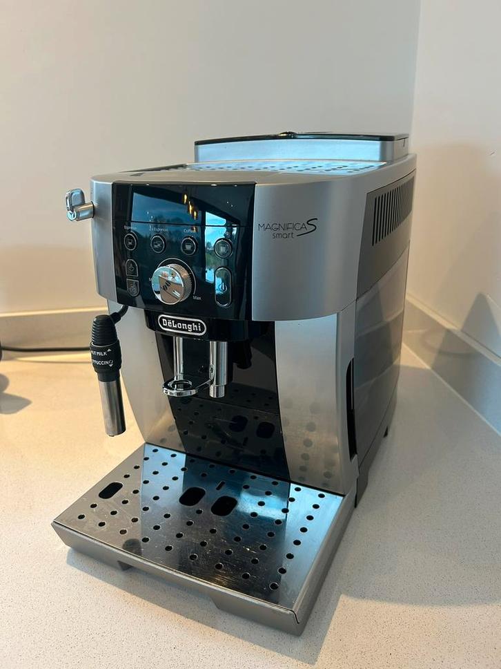 Delonghi Manifica S Smart, Electroménager, Cafetières, Comme neuf, Enlèvement