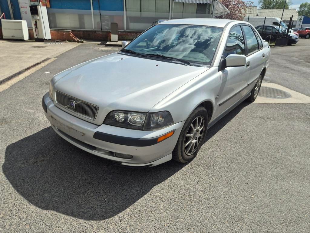 VOLVO S 40 ESSENCE AVEC DEMANDE D IMMATRICULATION, Autos, Volvo, Argent ou Gris, Achat, Entreprise, Boîte manuelle