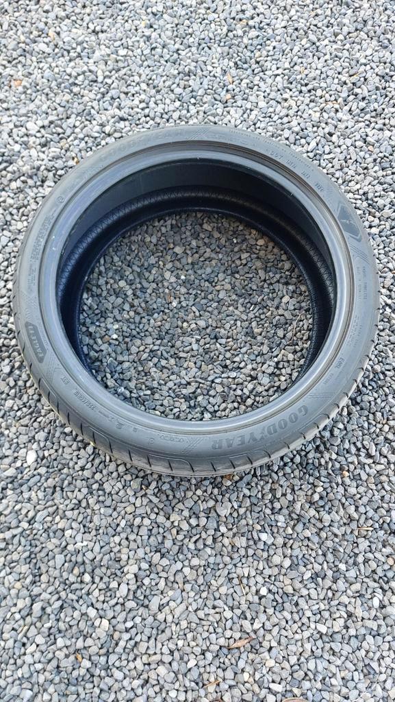 Pneus Été 225 40 19/40/19 93Y Goodyear, Autos : Pièces & Accessoires, Pneus & Jantes, Pneu(s), Pneus été, 19 pouces, 225 mm, Véhicule de tourisme