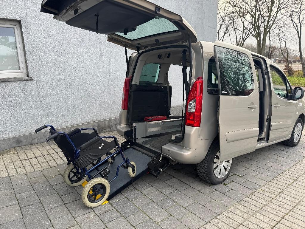 ♿🦼🦽 Fauteuil roulant CITROËN BERLINGO 1.6D 2010 TPMR PMR, Entreprise, Boîte manuelle, Entretenue par le concessionnaire, Beige