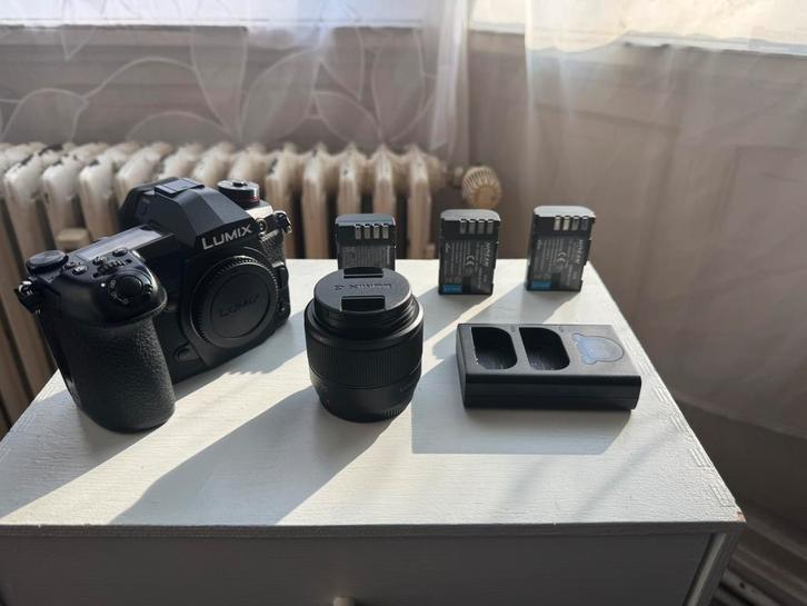 Lumix G9 + Objectif 25mm f/1.7 + 3 Batteries, TV, Hi-fi & Vidéo, Photo | Trépieds & Rotules, Comme neuf, Enlèvement ou Envoi