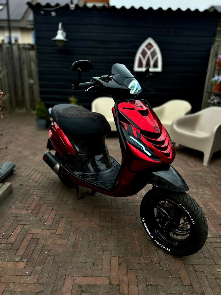 Hele nette piaggo zip full option custom 4t 50cc, Ophalen, Zip, Benzine, 50 cc