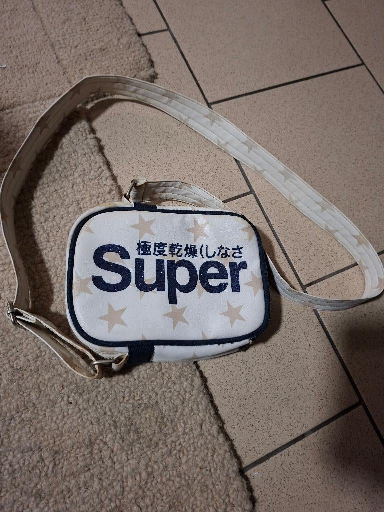 sacs à bandoulière Superdry, Bijoux, Sacs & Beauté, Sacs | Sacs à bandoulière, Enlèvement ou Envoi, Comme neuf, Beige, Autres marques