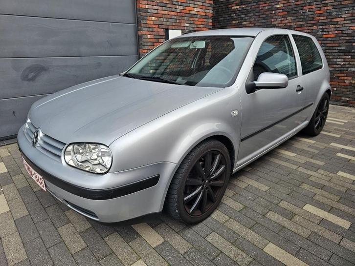 GOLF IV  1.4 16v - 2 eignr -106dKm - Airco - BLANCO gekeurd, Auto's, Volkswagen, Particulier, Golf, ABS, Achteruitrijcamera, Airbags