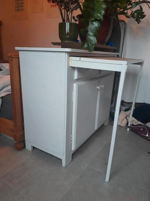 Kast met uitschuifbare tafel, Huis en Inrichting, Kasten | Dressoirs, Gebruikt, Ophalen
