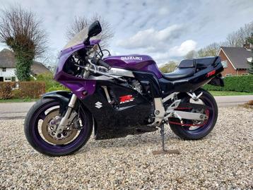 Suzuki gsxr 750 de 1993 beschikbaar voor biedingen