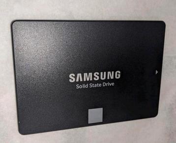 Gebruikte SATA harde schijf - SSD - Samsung EVO 850 * 250gb  beschikbaar voor biedingen