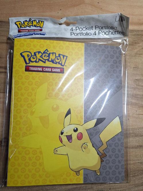 Pikachu 4 Pocket Portfolio - Nieuw in Verpakking!, Hobby & Loisirs créatifs, Jeux de cartes à collectionner | Pokémon, Neuf, Pochettes ou Étuis à cartes