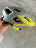 Fietshelm met zonneklep, Fietsen en Brommers, Ophalen, Zo goed als nieuw, M, Jongen of Meisje