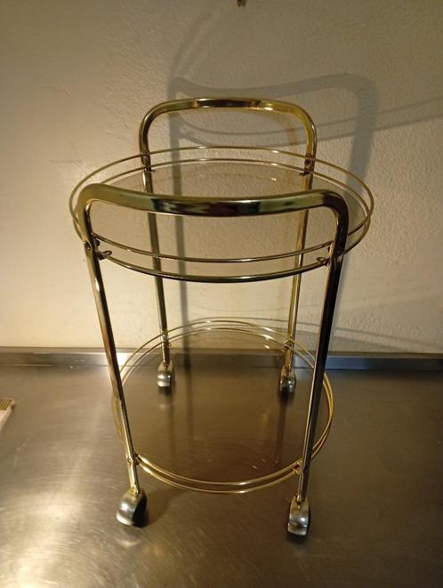 VINTAGE RONDE ROLWAGEN IN GOUDKLEURIG METAAL EN ROOKGLAS, Antiek en Kunst, Curiosa en Brocante, Ophalen