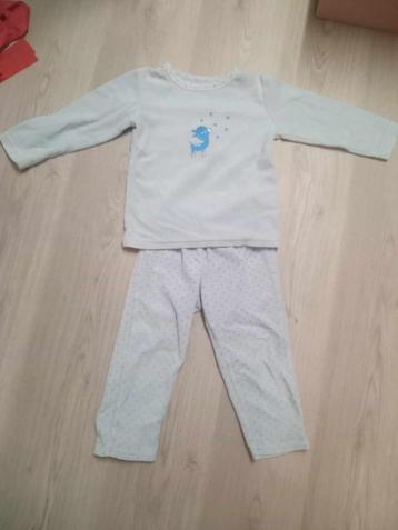 pyjama maat 110 beschikbaar voor biedingen