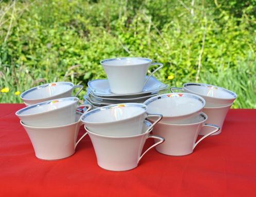 11 tasses a café + 8 sous tasses porcelaine limoges, Huis en Inrichting, Keuken | Servies, Zo goed als nieuw, Kop(pen) en/of Schotel(s)