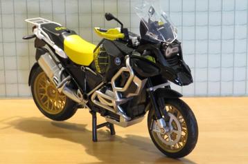 BMW R1250GS 1:12 zw/gl beschikbaar voor biedingen