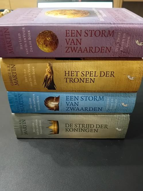 George r.r. martin het lied van vuur en ijs/spel der tronen, Boeken, Fantasy, Zo goed als nieuw, Ophalen of Verzenden