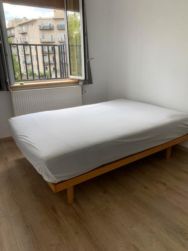 Bed en matras te koop 28/08 OPHALEN, Huis en Inrichting, Slaapkamer | Matrassen en Bedbodems, Matras, 140 cm, Twijfelaar, Ophalen