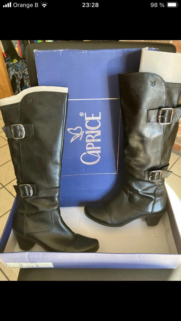 Bottes hautes en cuir Caprice (41), Kleding | Dames, Schoenen, Zo goed als nieuw, Hoge laarzen, Ophalen