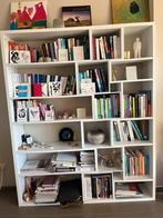 Moderne witte boekenkast, speels en functioneel design, Huis en Inrichting, Kasten | Boekenkasten, Ophalen, Met plank(en), 100 tot 150 cm