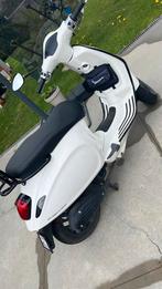 Zeer mooie vespa, Fietsen en Brommers, Ophalen