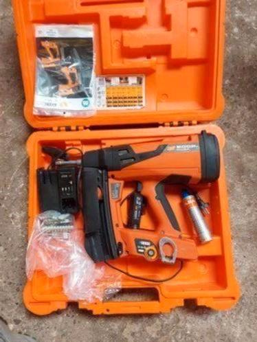 Cloueuse à béton et acier Spiy PULSA 800 +, Bricolage & Construction, Bricolage & Rénovation Autre, Comme neuf, Enlèvement