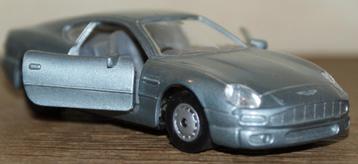 MAISTO (Collection SHELL) - Aston Martin DB7 bleue claire .., Enlèvement ou Envoi, Comme neuf, Voiture