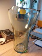 Vaas, 30 cm hoog, 21 cm breed ., Ophalen, Zo goed als nieuw, Glas