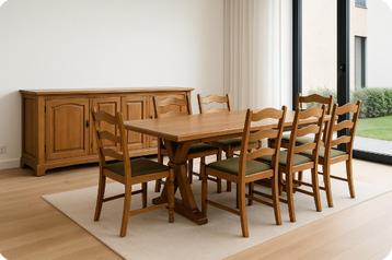 Complete eiken eetkamer set – tafel, 6 stoelen en 2 kasten beschikbaar voor biedingen