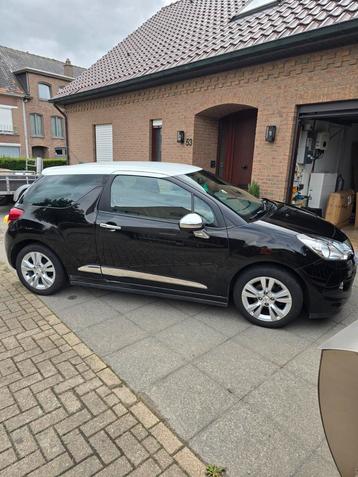 Mooie zwarte DS3 1.2 bezine beschikbaar voor biedingen