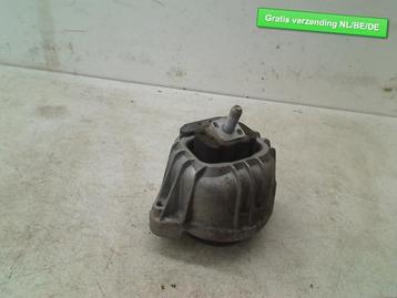 MOTORSTEUN LINKS BMW 1 serie (E87 / 87N) (6768853) beschikbaar voor biedingen