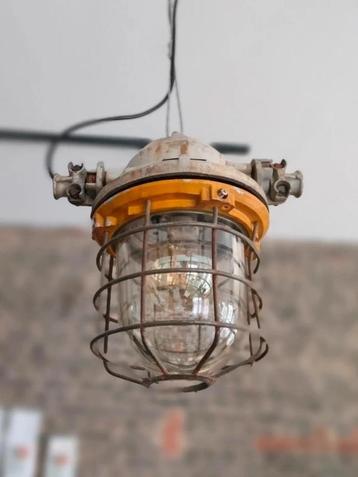 Industriële vintage lamp / kooilamp / bunkerlamp / fabrieksl beschikbaar voor biedingen