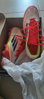 Chaussures de foot prix suivant la paire les rouges 100€, Enlèvement, Neuf, Chaussures