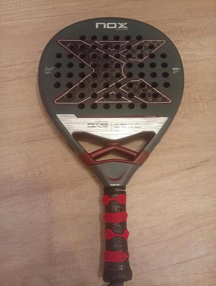 raquette padel Nox AT10 Genius 12K, Sports & Fitness, Padel, Comme neuf, Raquette de padel, Enlèvement ou Envoi