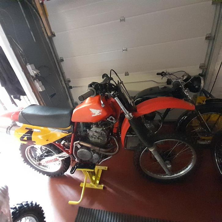 crossmoto honda xr 600 bj 1988 oldtimer crossmoto, Motoren, Motoren | Honda, Particulier, Crossmotor, meer dan 35 kW, 1 cilinder