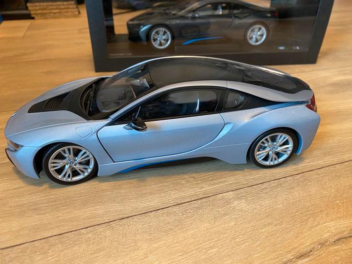 Bmw i8 1:18, Hobby en Vrije tijd, Modelbouw | Radiografisch | Auto's, Nieuw, Ophalen