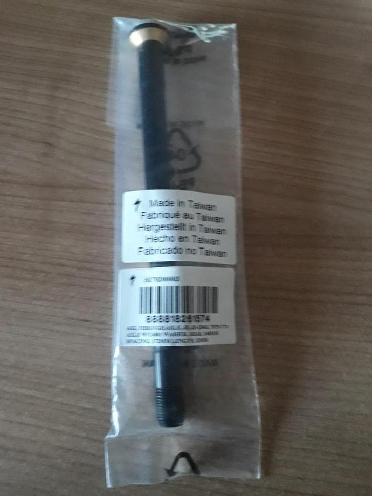 Specialized achterste steekas (thru-axle) voor een MTB, Fietsen en Brommers, Fietsen | Mountainbikes en ATB, Nieuw, Overige merken