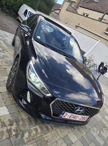 HYUNDAI I30 1.6CRDI/2017/XENON/CAMERA/CUIR/TOIT PANO/EURO6 beschikbaar voor biedingen