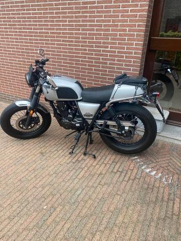 Brixton BX 125R in bijna nieuw staat beschikbaar voor biedingen