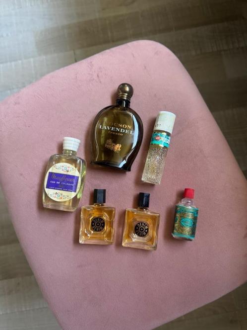 Miniaturen vintages parfum set, Verzamelen, Parfumverzamelingen, Zo goed als nieuw, Miniatuur, Gevuld, Ophalen of Verzenden